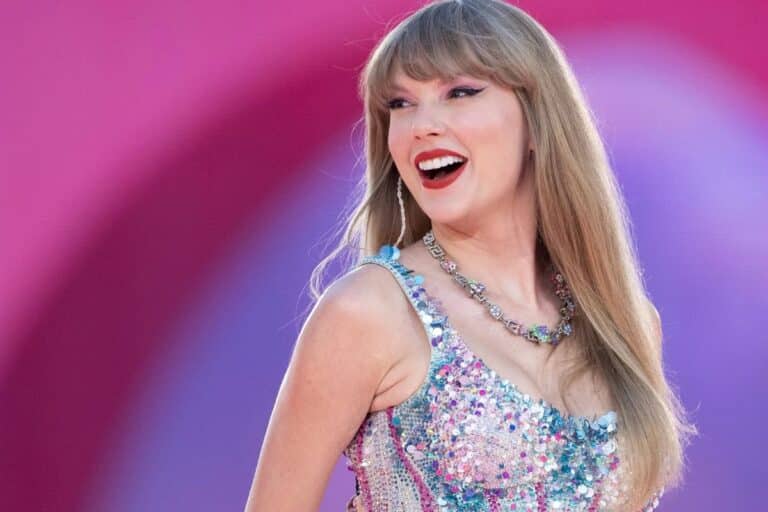 Une première mondiale ? Taylor Swift sortirait un film et un album en simultané, The Life of a Showgirl déchaîne les passions