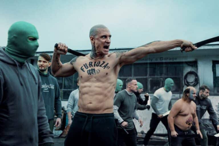 Trois ans après sa sortie, ce film violent fait son grand retour sur Netflix avec une suite redoutable