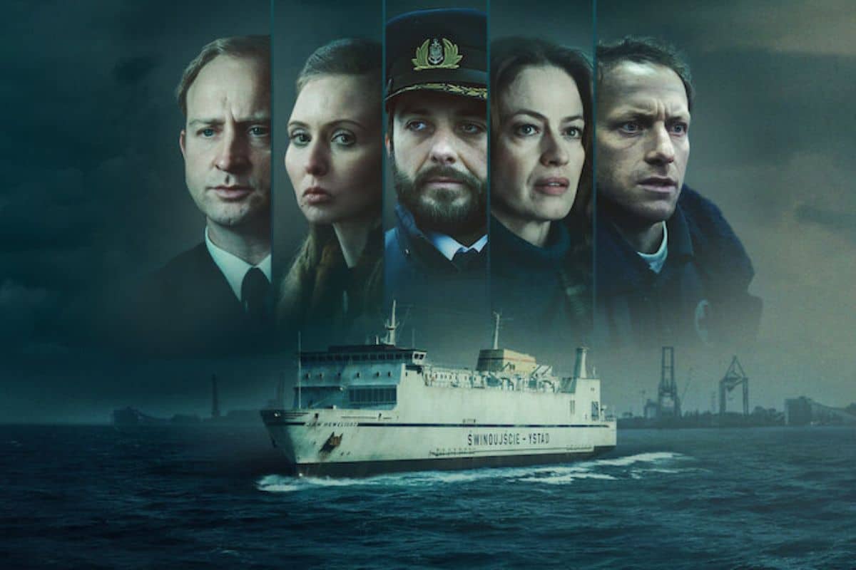 Affiche de série avec cinq personnages et un bateau.