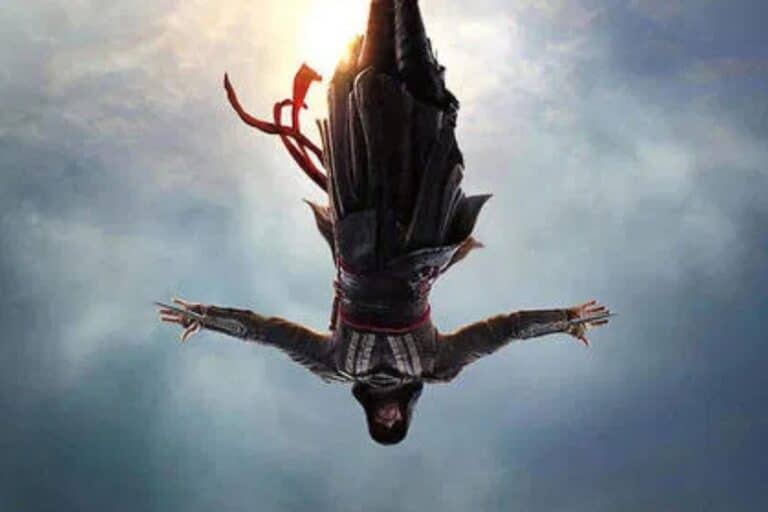 Assassin en chute libre sous le ciel lumineux.