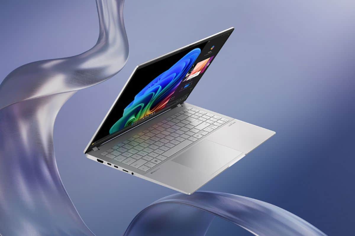 Ordinateur portable ultrafin flottant.