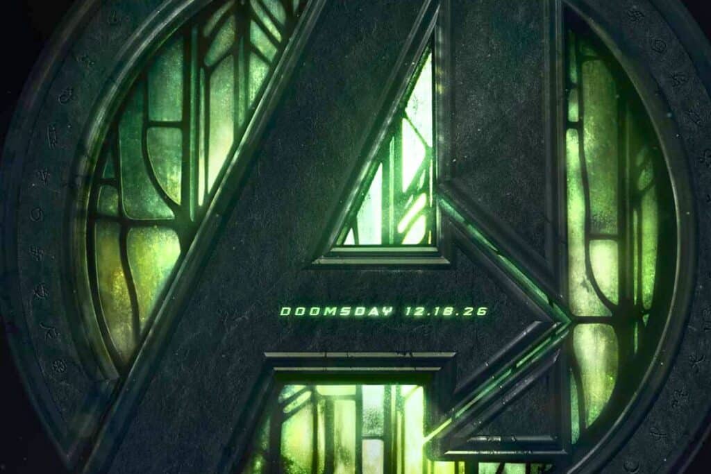 Lettrage vert lumineux dans un cercle.