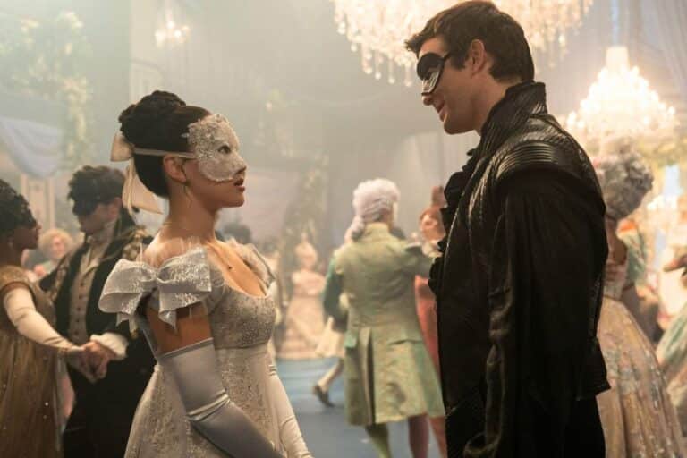 Bal masqué avec des danseurs masqués élégants.