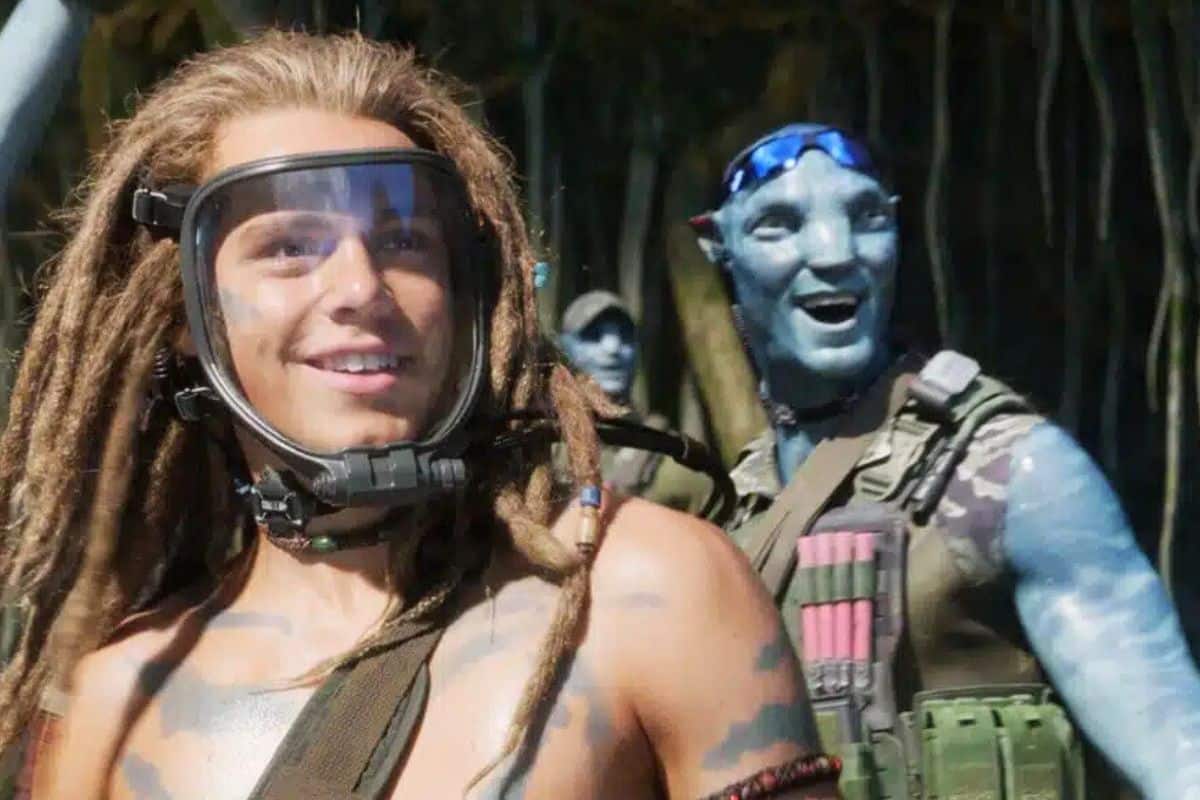 Personnages du film en forêt.