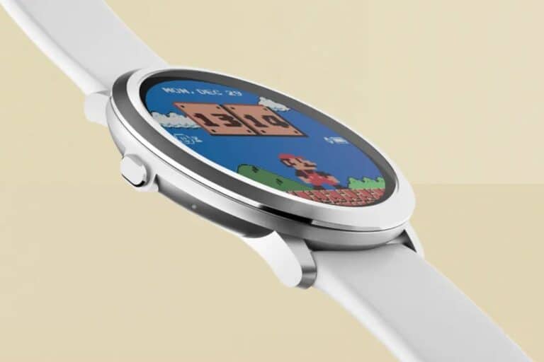 Montre avec écran de jeu pixelisé