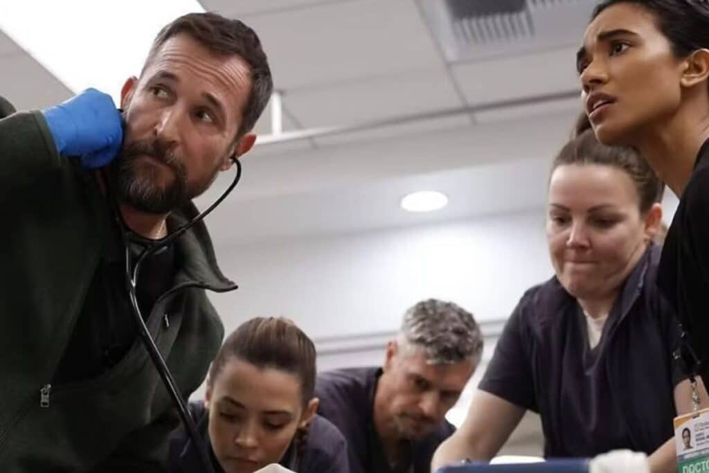 Équipe médicale en pleine intervention urgente.