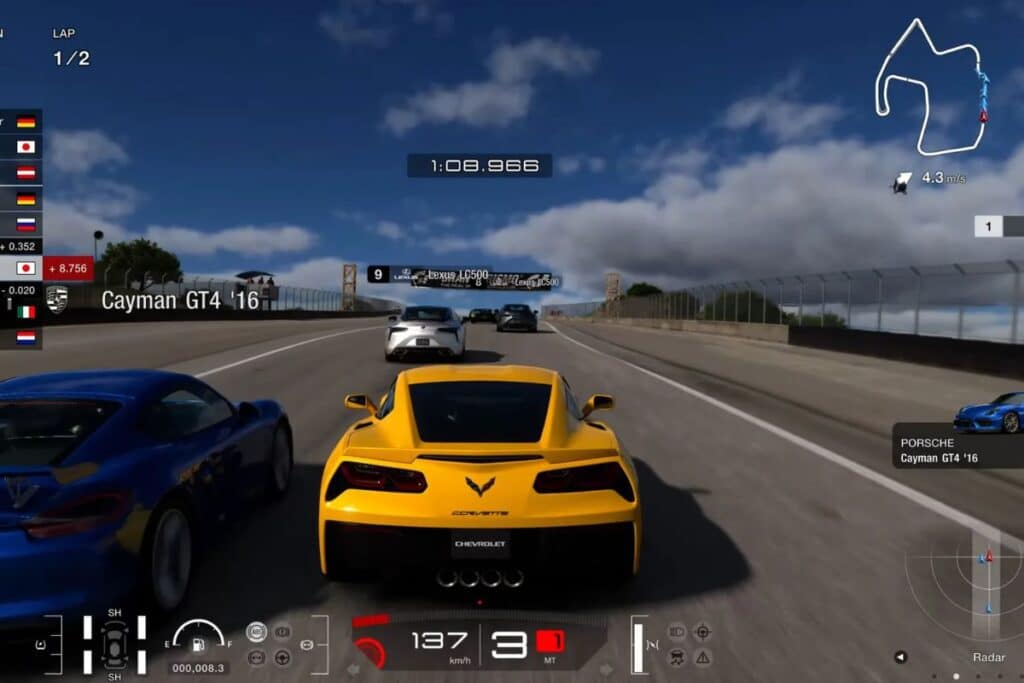 Course de voitures sur un circuit virtuel.