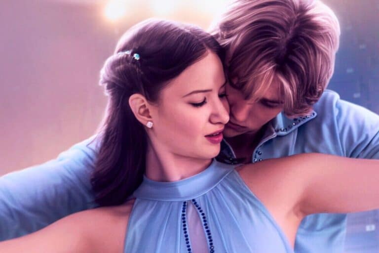 Couple danse enlacé élégamment vêtu de bleu.