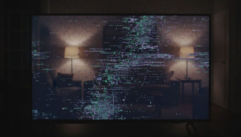 ecran glitch nuit numerique